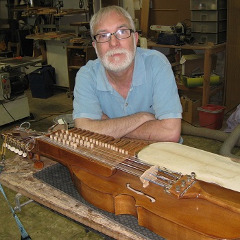 Martí Romero Torrelles, luthier
